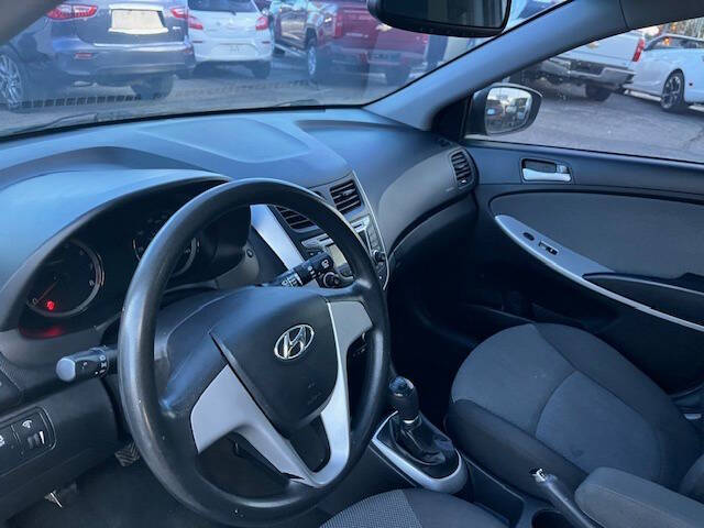 2013 Hyundai Accent GS