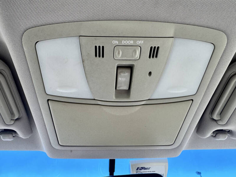 2011 Infiniti G37 Sedan x