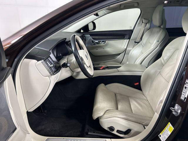 2017 Volvo V90 Cross Country T6