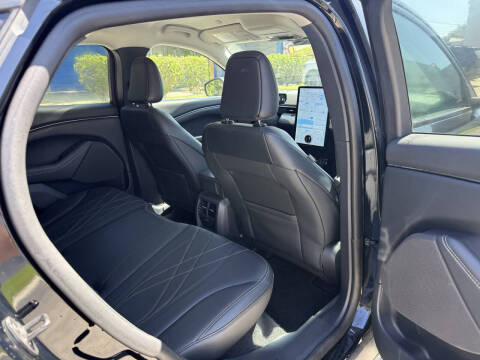 2023 Ford Mustang Mach-E Select