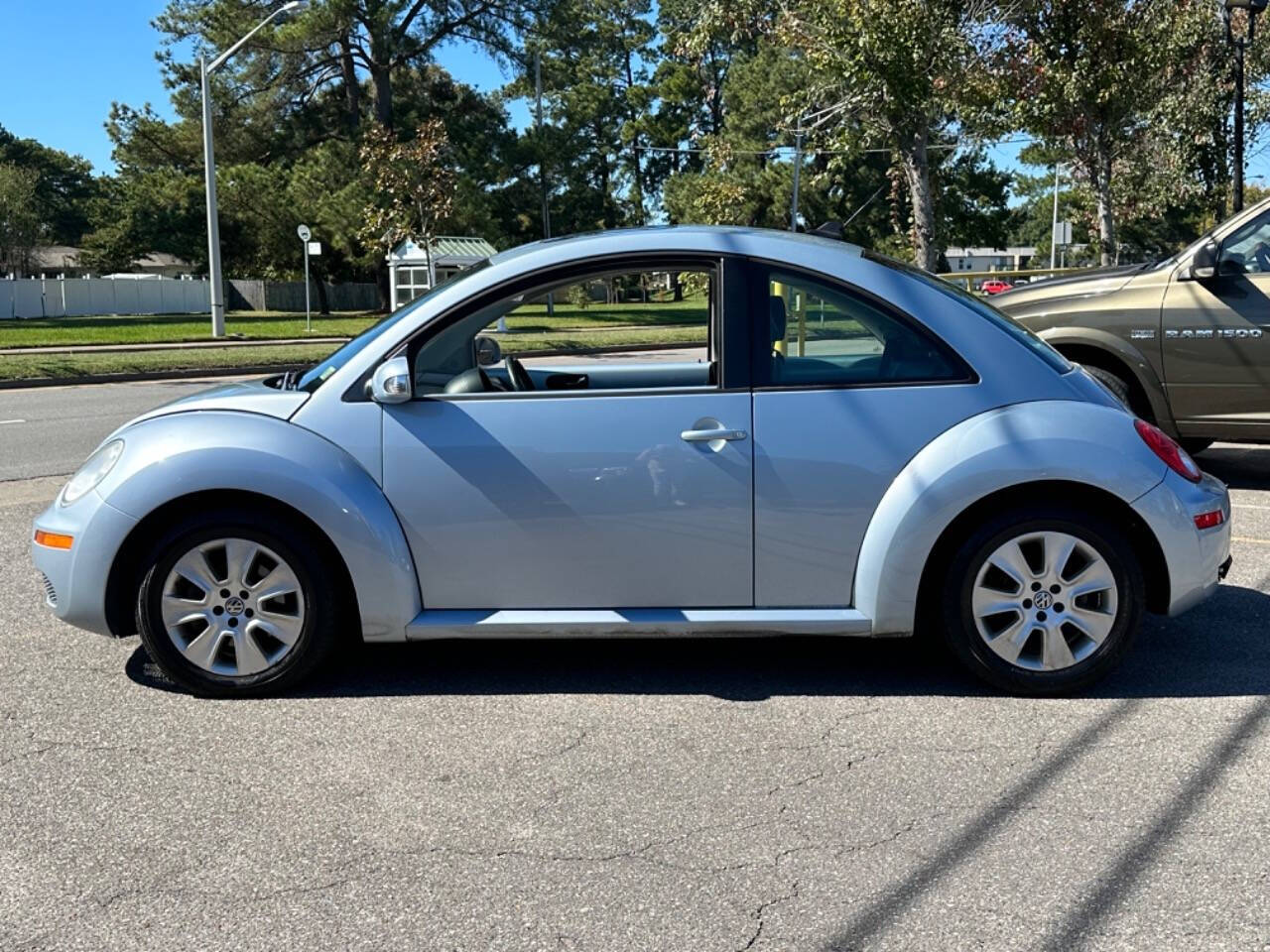 2009 Volkswagen New Beetle for sale at CarMood in Virginia Beach, VA