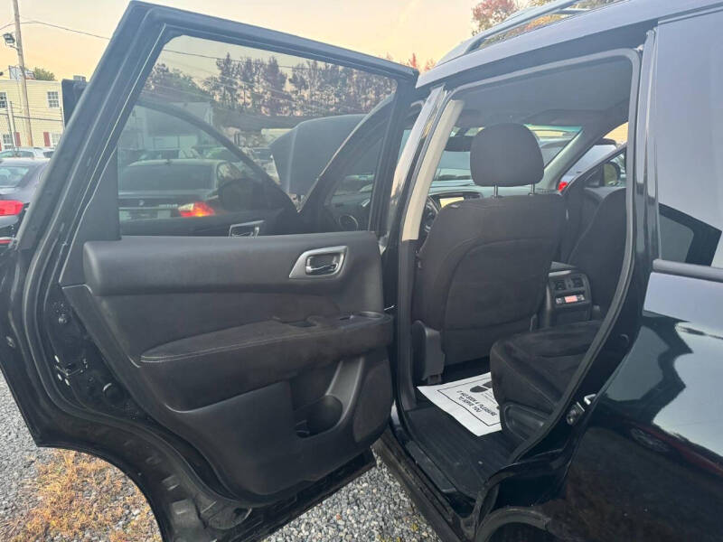 2015 Nissan Pathfinder SV