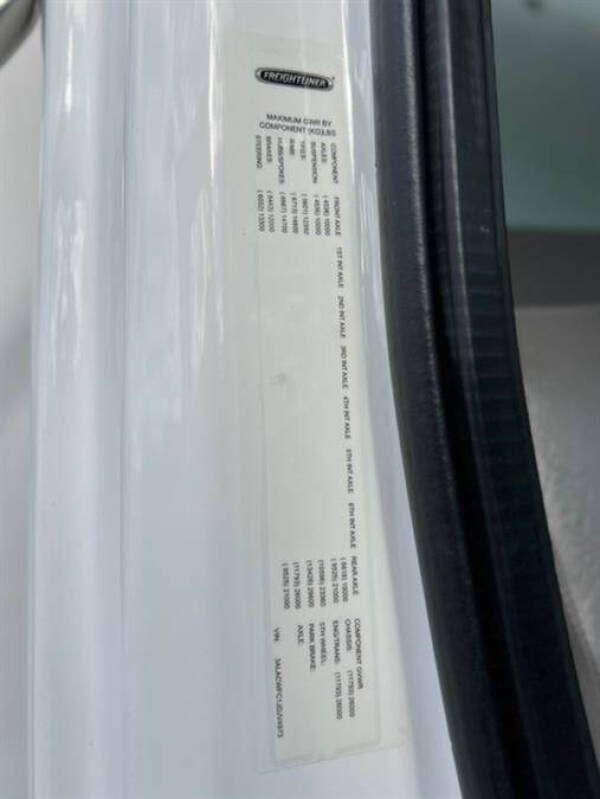 2018 Freightliner M2 106