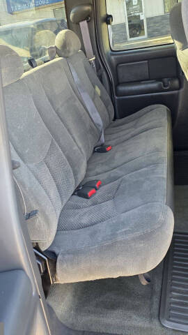 2004 Chevrolet Silverado 1500 LS