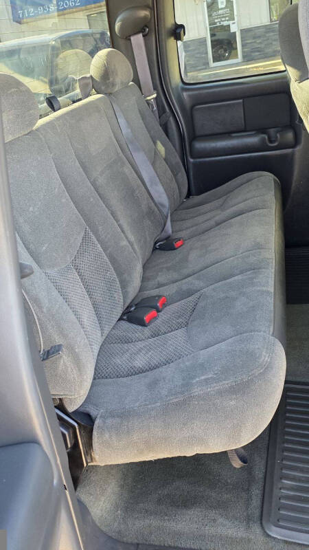 2004 Chevrolet Silverado 1500 LS