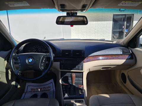 2004 BMW 3 Series 325i