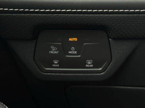 2025 Volkswagen Atlas Cross Sport SE 4Motion