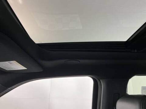 2025 Ford F-150 Lightning Platinum