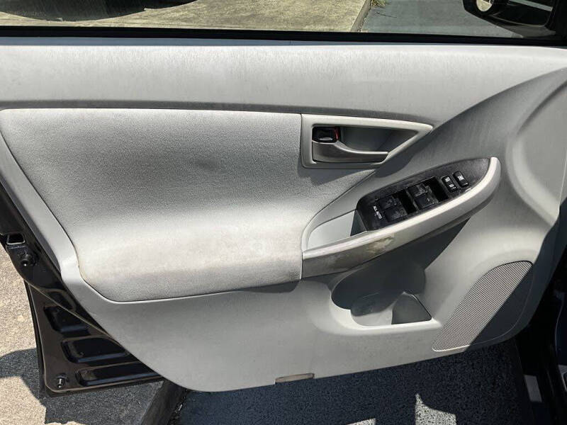 2012 Toyota Prius Two