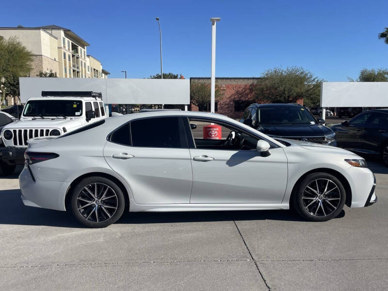 2023 Toyota Camry SE