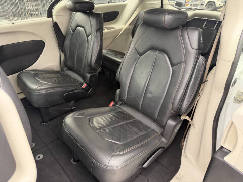 2020 Chrysler Pacifica Touring L