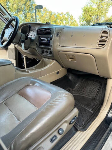 2003 Ford Explorer Sport Trac XLT