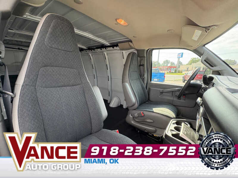 2025 GMC Savana 2500