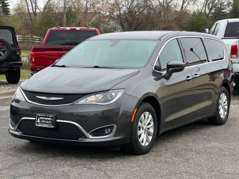 2018 Chrysler Pacifica for sale at North Imports LLC in Burnsville MN
