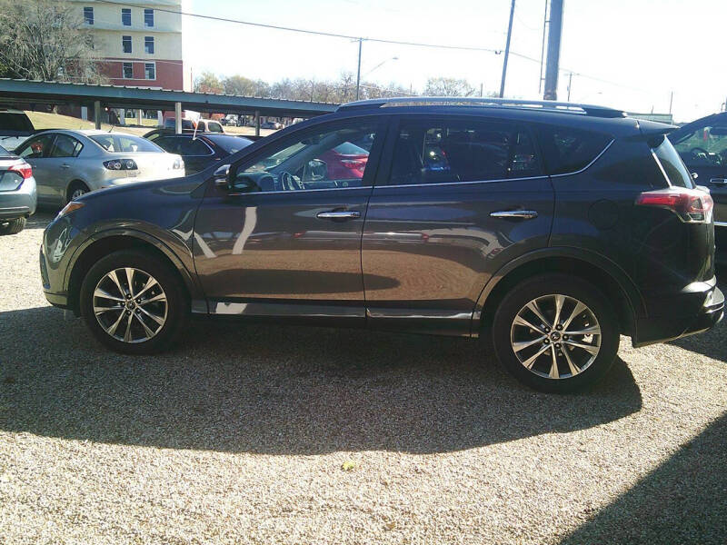 2017 Toyota RAV4 Platinum