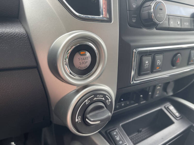 2017 Nissan Titan XD SL