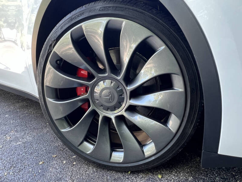 2024 Tesla Model Y Performance