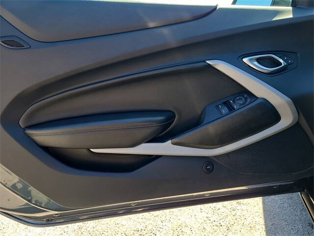 2023 Chevrolet Camaro LT