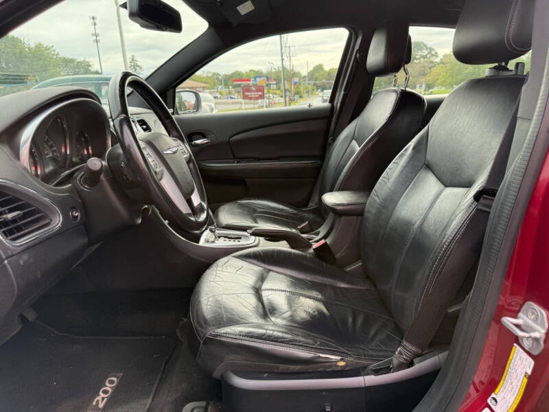 2013 Chrysler 200 Limited