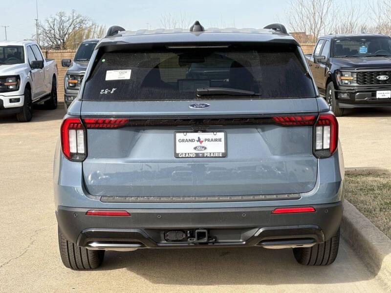 2026 Ford Explorer ST-Line