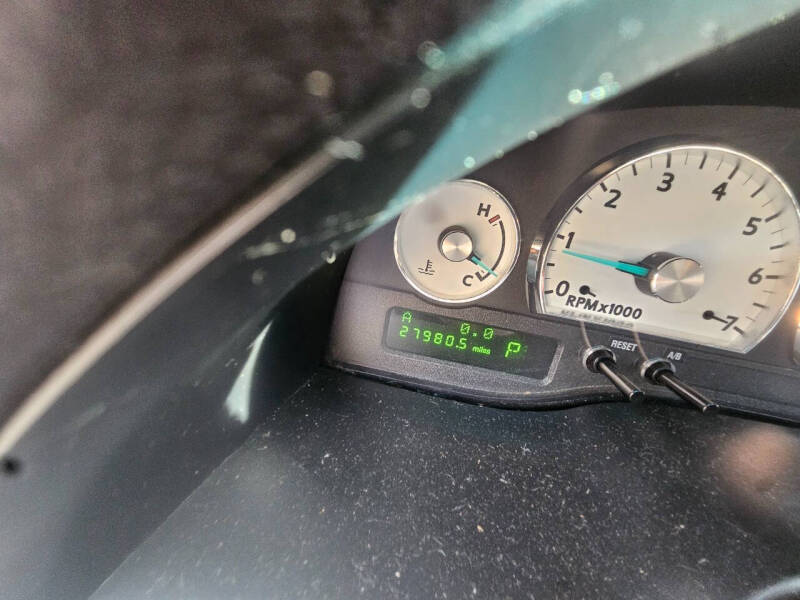 2005 Ford Thunderbird Deluxe