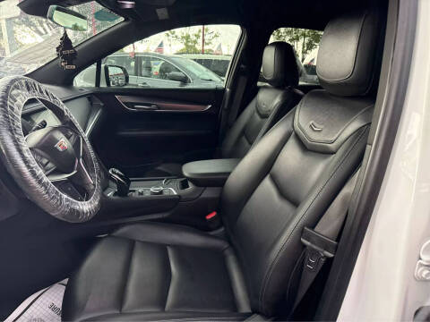 2022 Cadillac XT5 Luxury