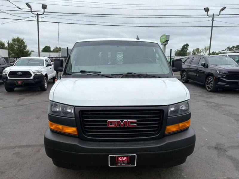 2022 GMC Savana 2500