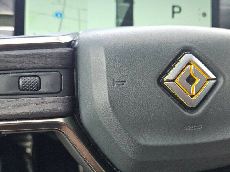 2023 Rivian R1S Adventure