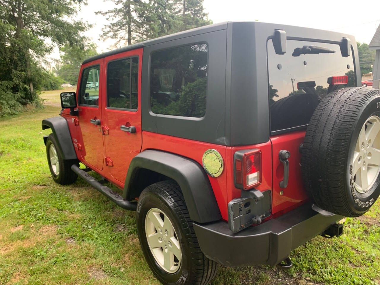 2010 Jeep Wrangler Unlimited for sale at Car Connection in Painesville, OH