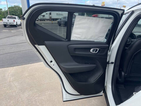 2026 Volvo XC40 B5 Plus