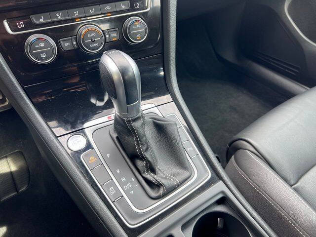 2017 Volkswagen Golf R 4Motion