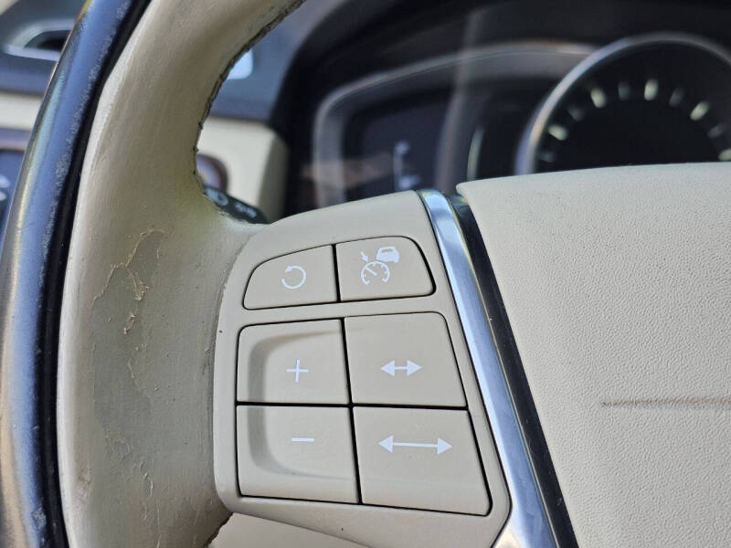 2015 Volvo XC70 T5 Drive-E Platinum