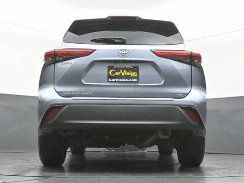 2022 Toyota Highlander LE