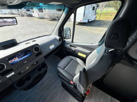 2025 Mercedes-Benz Sprinter