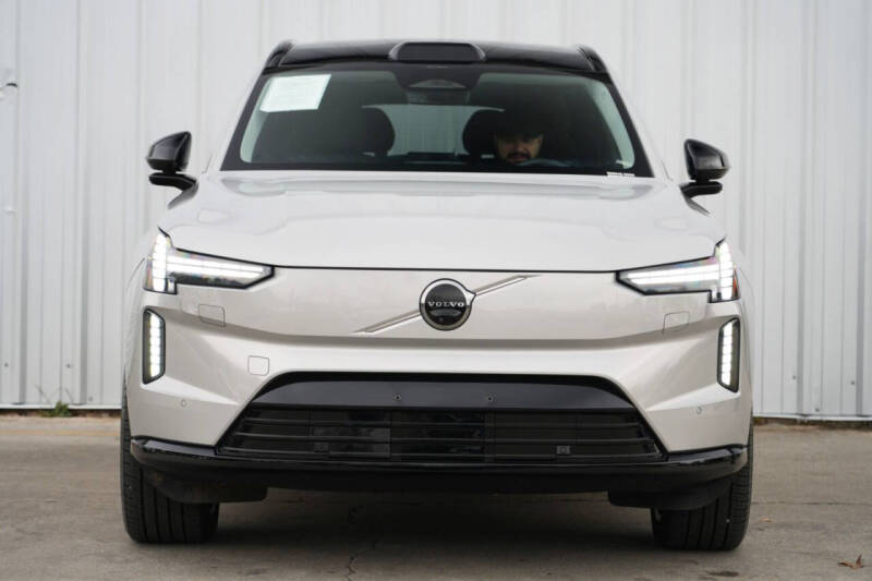 2025 Volvo EX90 Twin Plus 7P