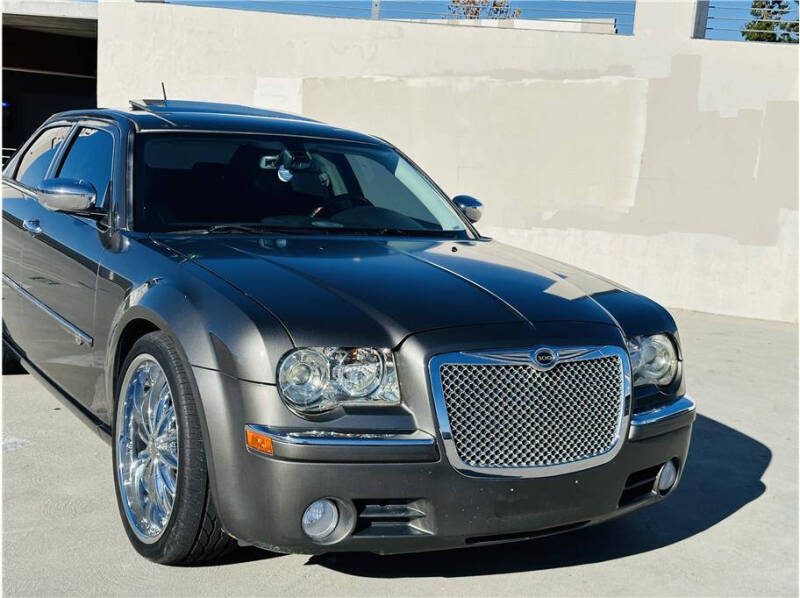 2008 Chrysler 300 C photo 7