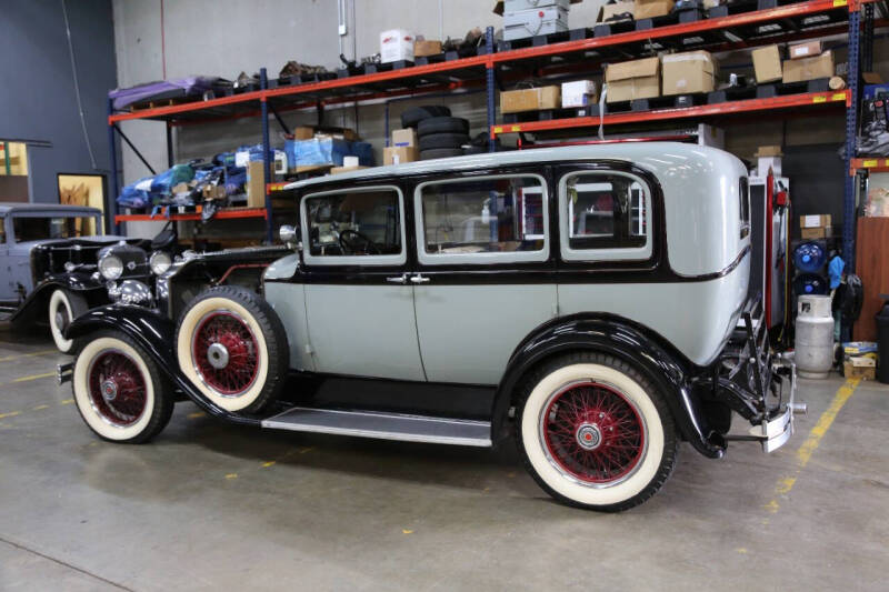 1929 Packard 8 LIMOUSINE