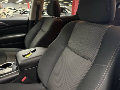 2020 Nissan Pathfinder SV