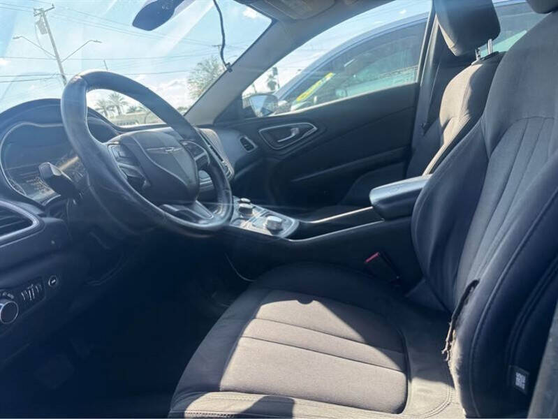 2015 Chrysler 200 Limited