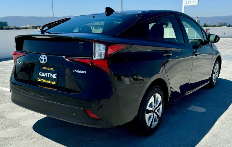 2021 Toyota Prius XLE