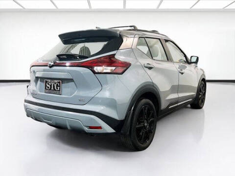 2022 Nissan Kicks SR