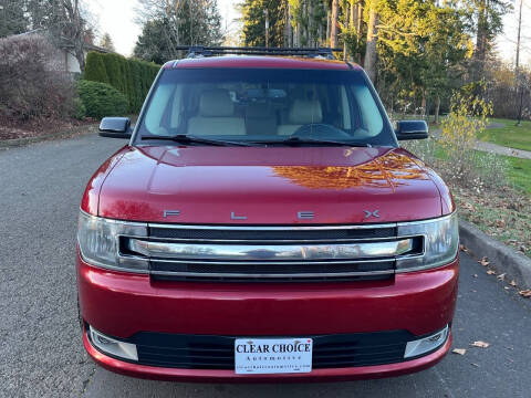 2013 Ford Flex for sale at CLEAR CHOICE AUTOMOTIVE in Milwaukie OR