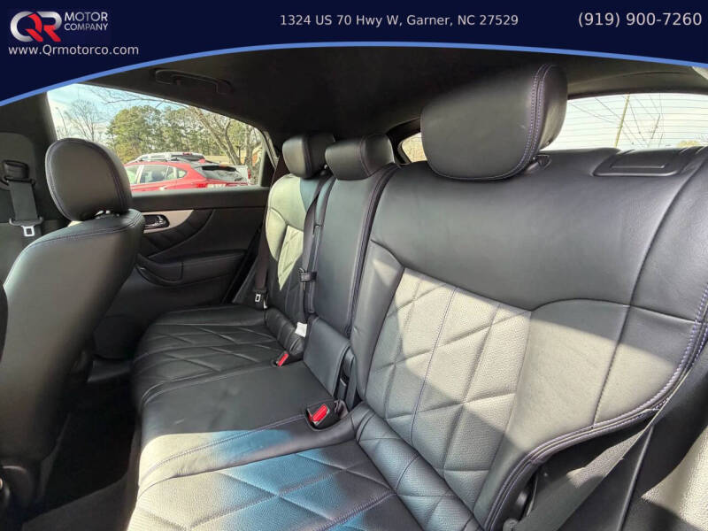 2015 Infiniti QX70