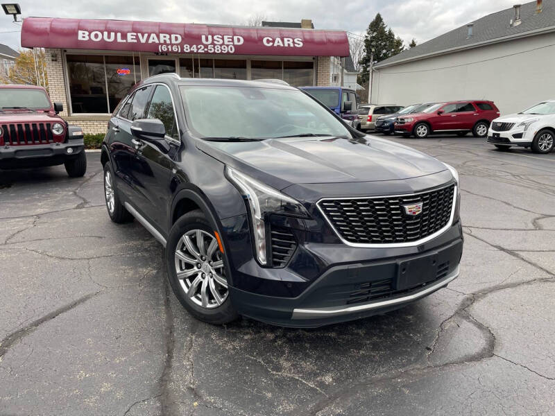 Cadillac XT4's photo