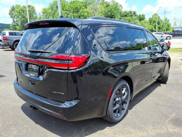 2027 Chrysler Pacifica Limited