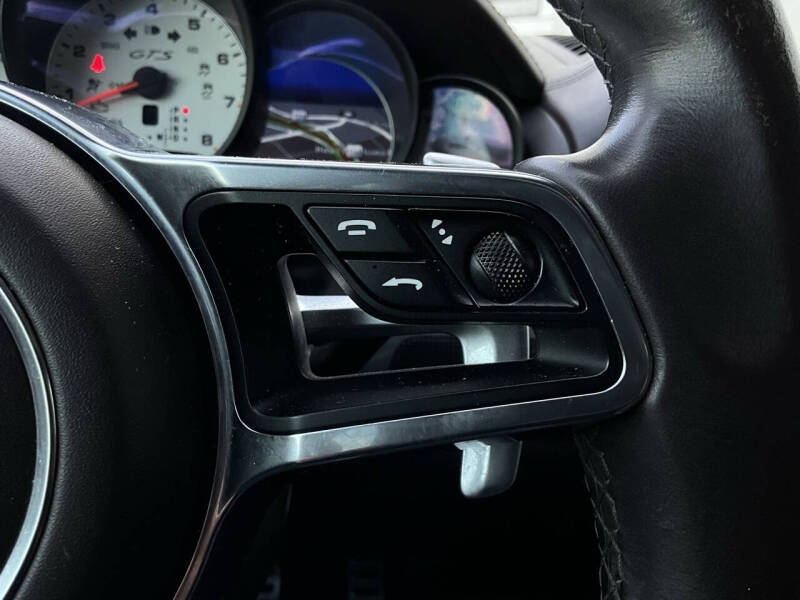 2016 Porsche Cayenne GTS