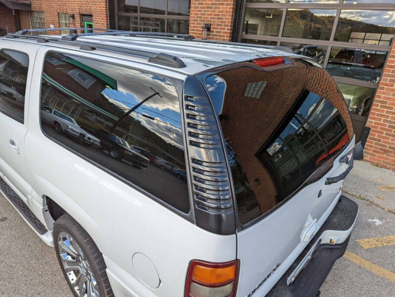 2003 GMC Yukon XL Denali