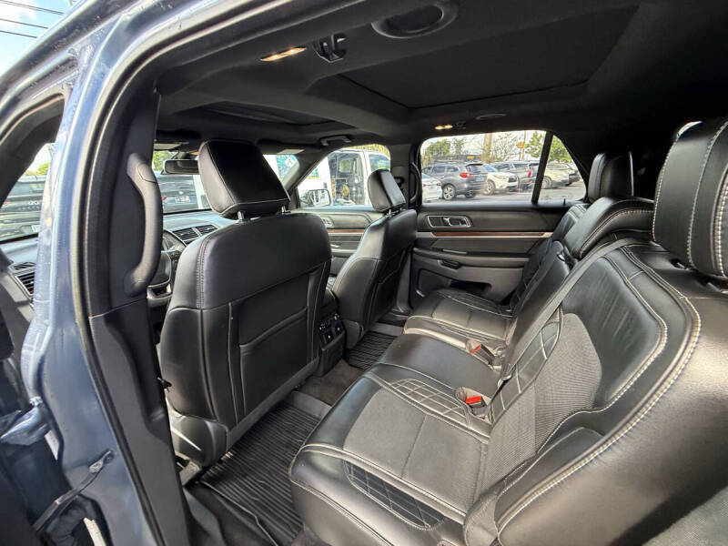2019 Ford Explorer Platinum