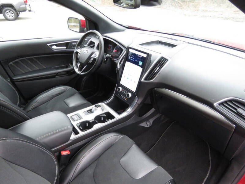2021 Ford Edge ST