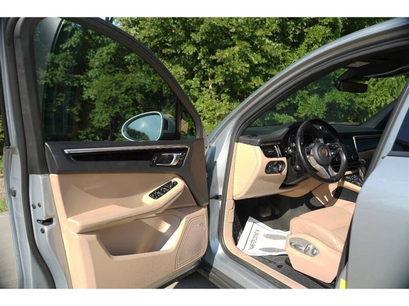 2020 Porsche Macan